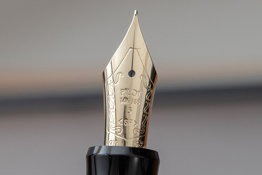 11種類のペン先から選べる定番万年筆！パイロットのカスタム 74 SFニブ